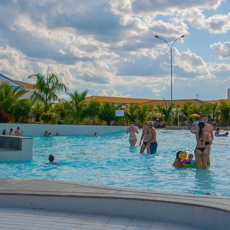 Lacqua Di Roma, Com Fogao Geladeira E Parque Aquatico 24H Caldas Novas Extérieur photo